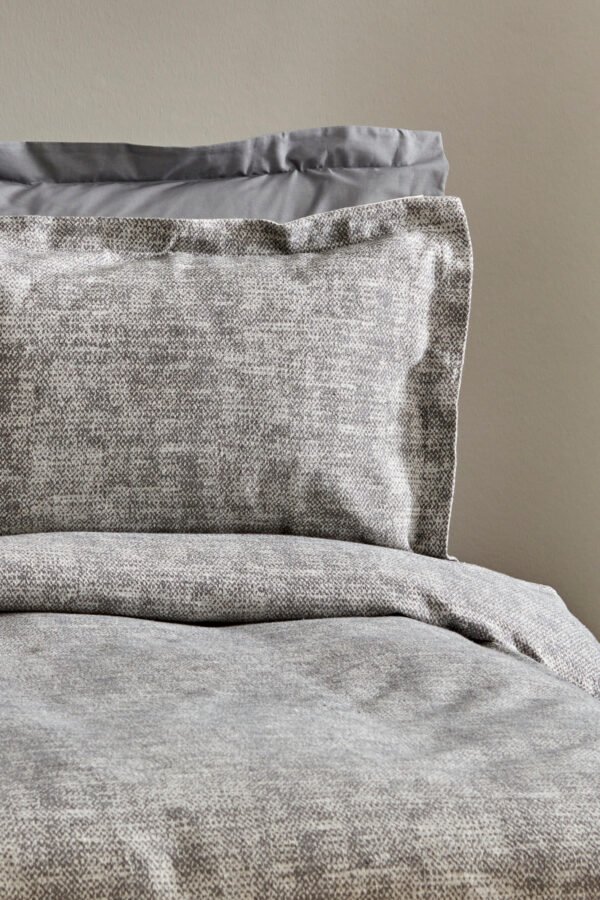 73 Serene Nights Collection